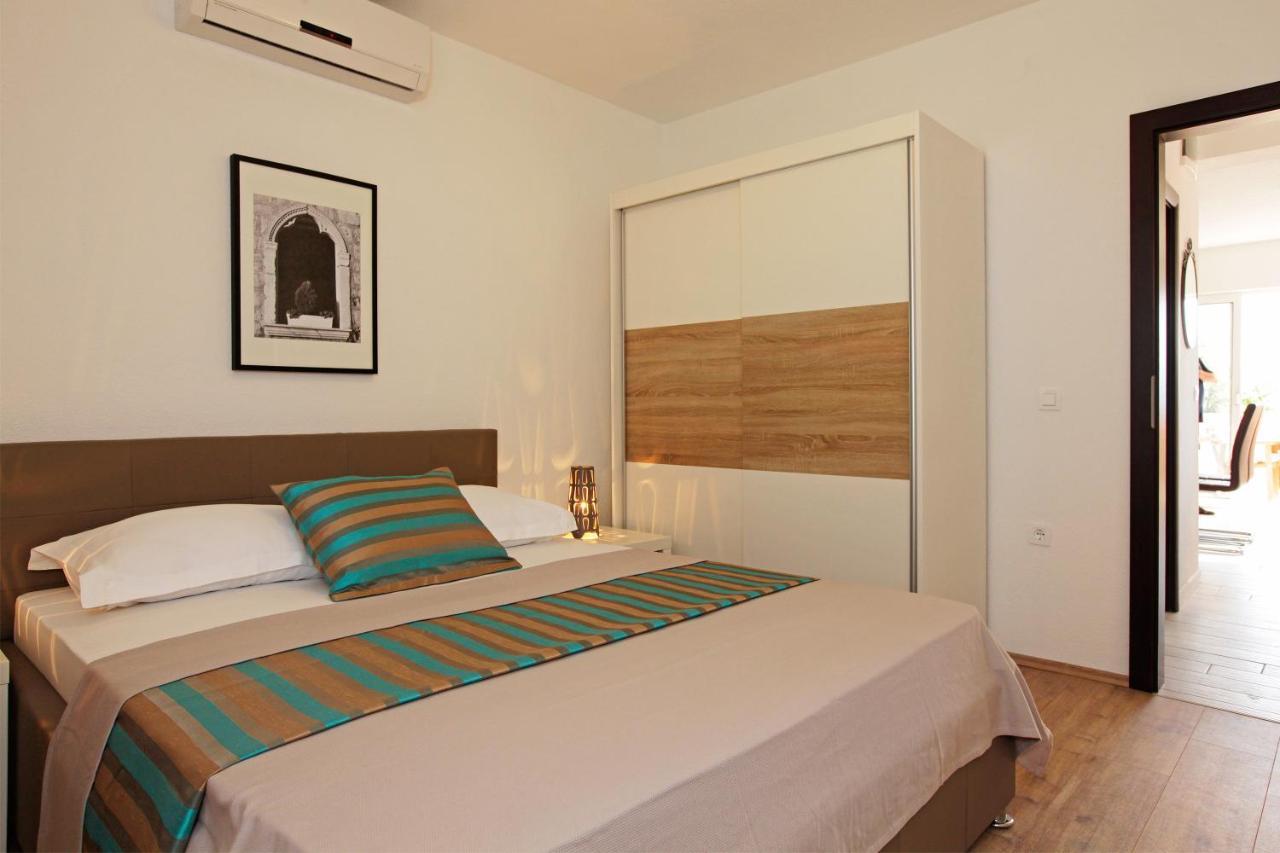 Iris Apartments Bol (Adults Only) Exterior foto