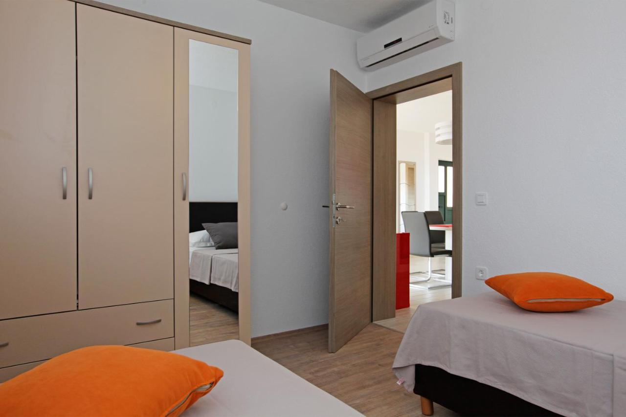 Iris Apartments Bol (Adults Only) Exterior foto